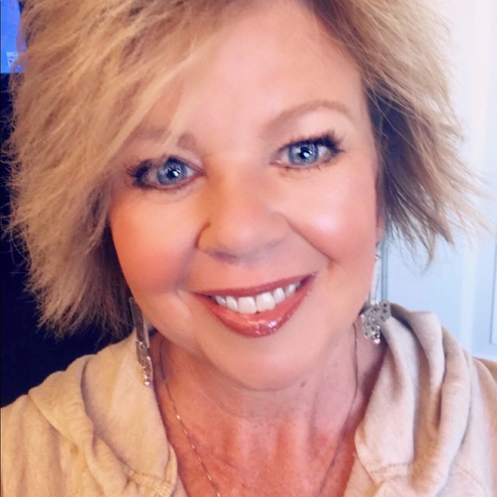 Meet your Posher, Dawn